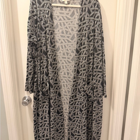 LuLaRoe Dresses & Skirts - LuLaRoe Black and White Geometric Kimono